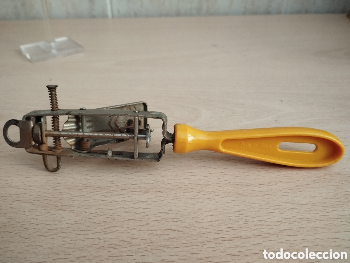 Antig&uuml;edades: CHISQUERO MECHERO NOMAR FUNCIONANDO - Foto 2