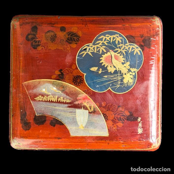 Antig&uuml;edades: Caja Laca Japonesa periodo Meiji (1868-1911)