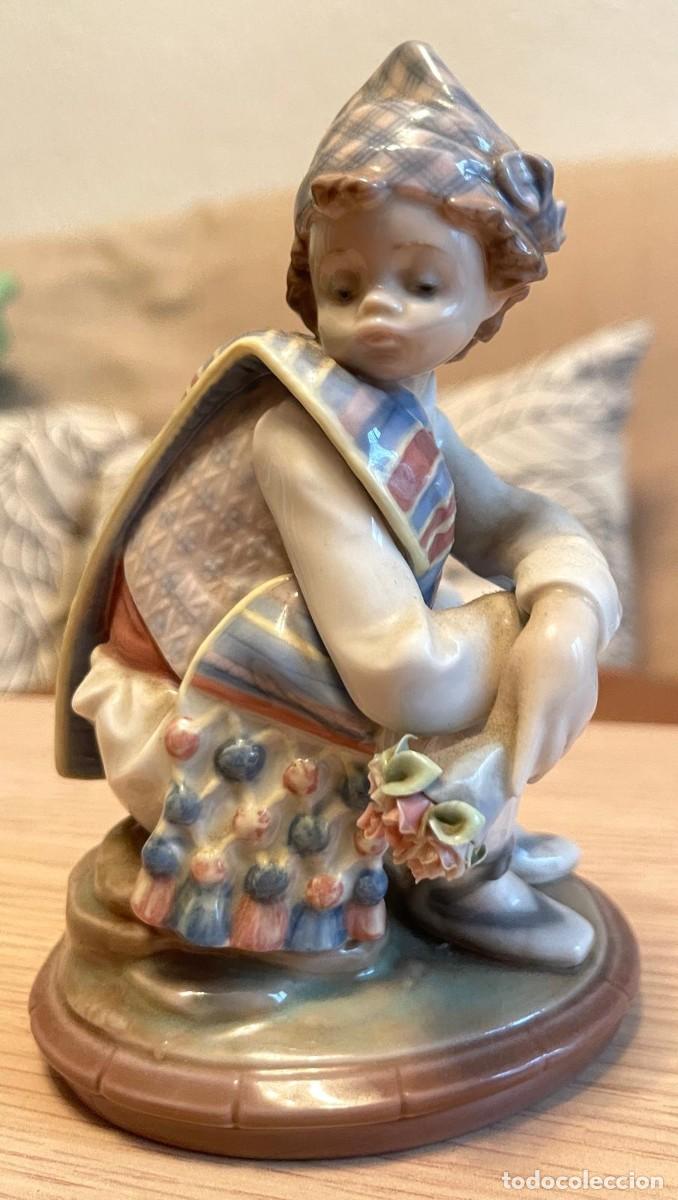 Antig&uuml;edades: Figura de porcelana de la marca LLADRO