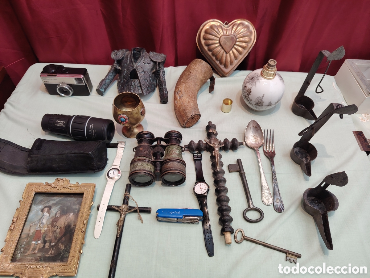 Antig&uuml;edades: Lote de cosas antiguas