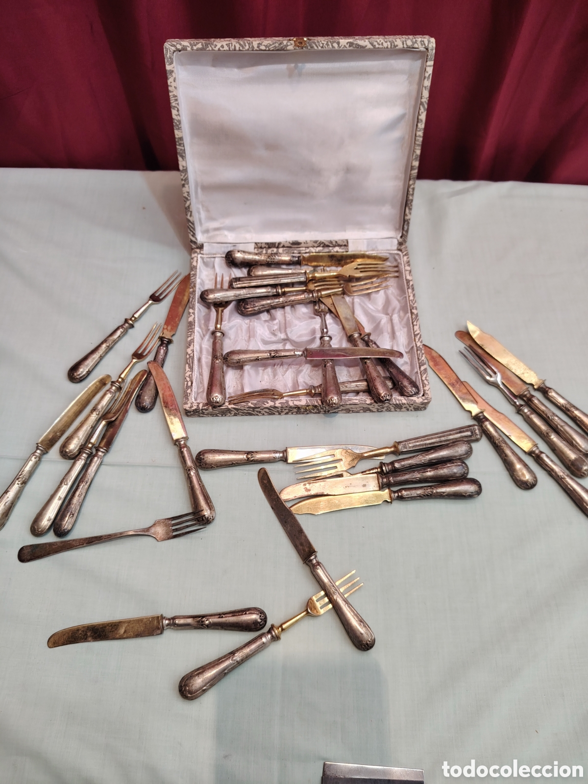 Antig&uuml;edades: Gran lote de cubiertos antiguos