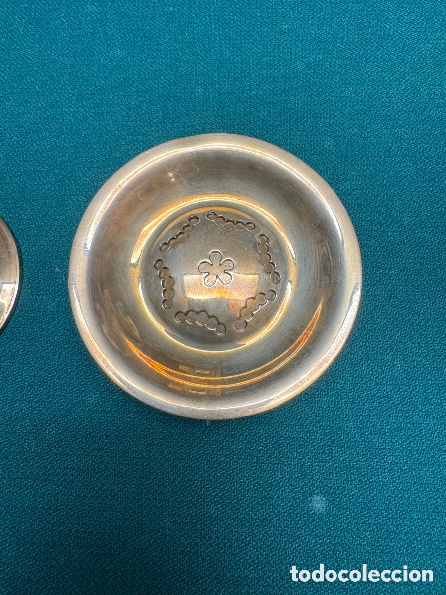Antig&uuml;edades: Mantequillero vintage de 3 piezas con c&uacute;pula y dep&oacute;sito para hielo. Metal plateado