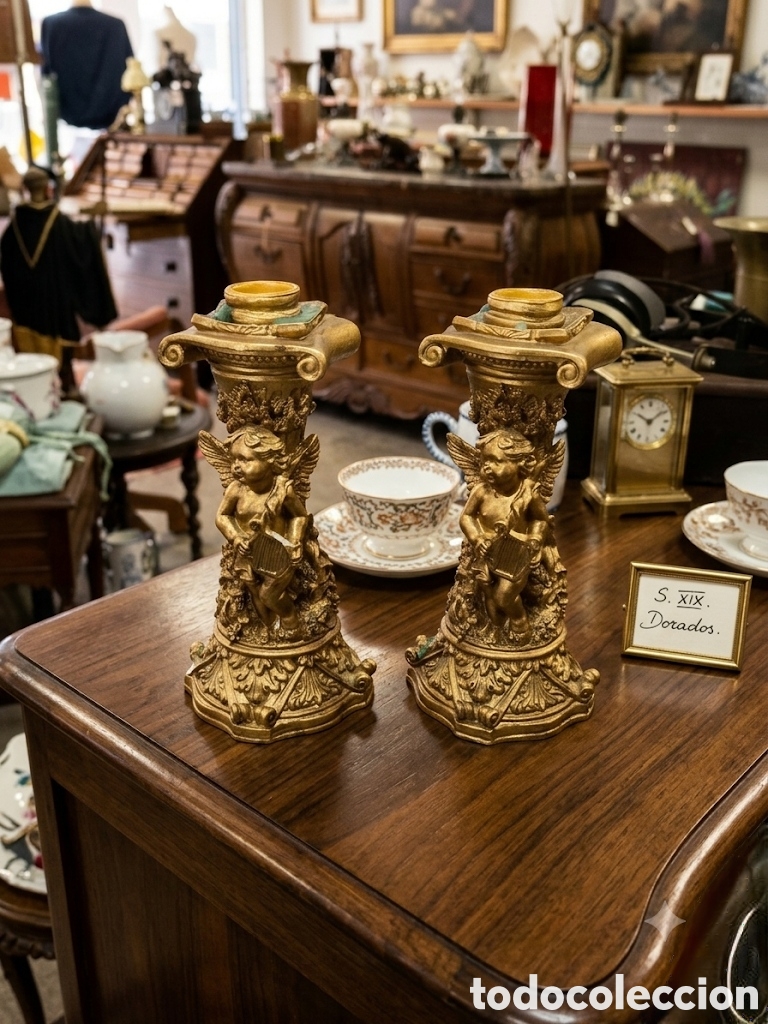 Antig&uuml;edades: Pareja de portavelas pan de oro - Foto 1