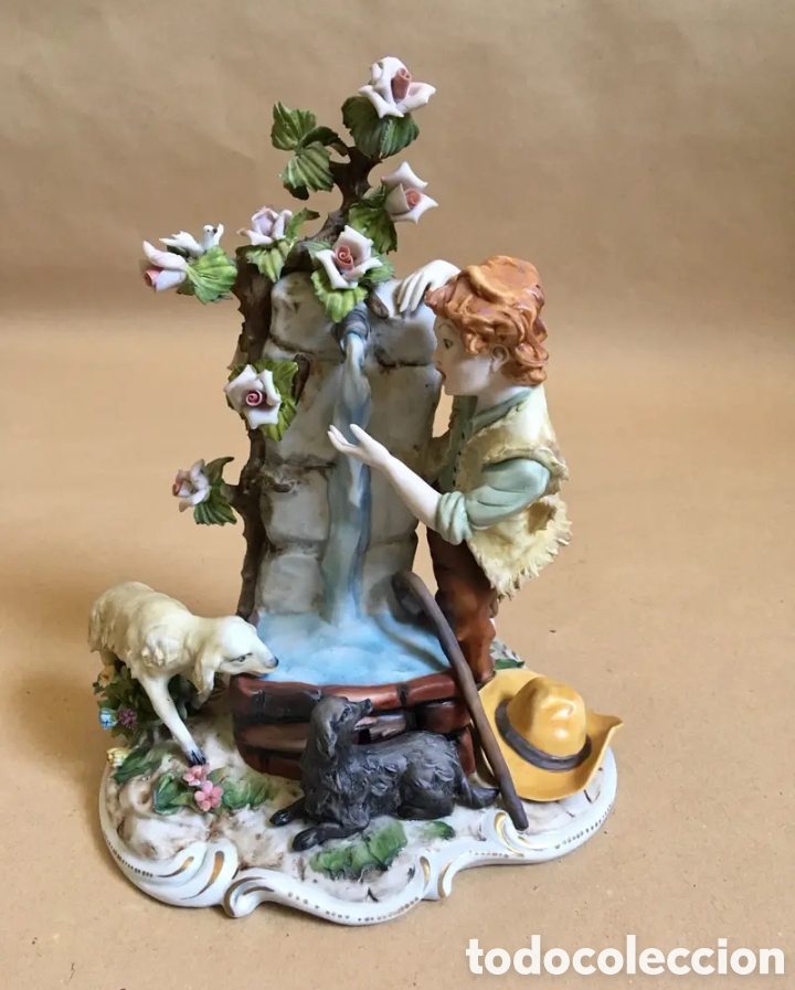 Antig&uuml;edades: Porcelana Capodimonte Pastor en la fuente