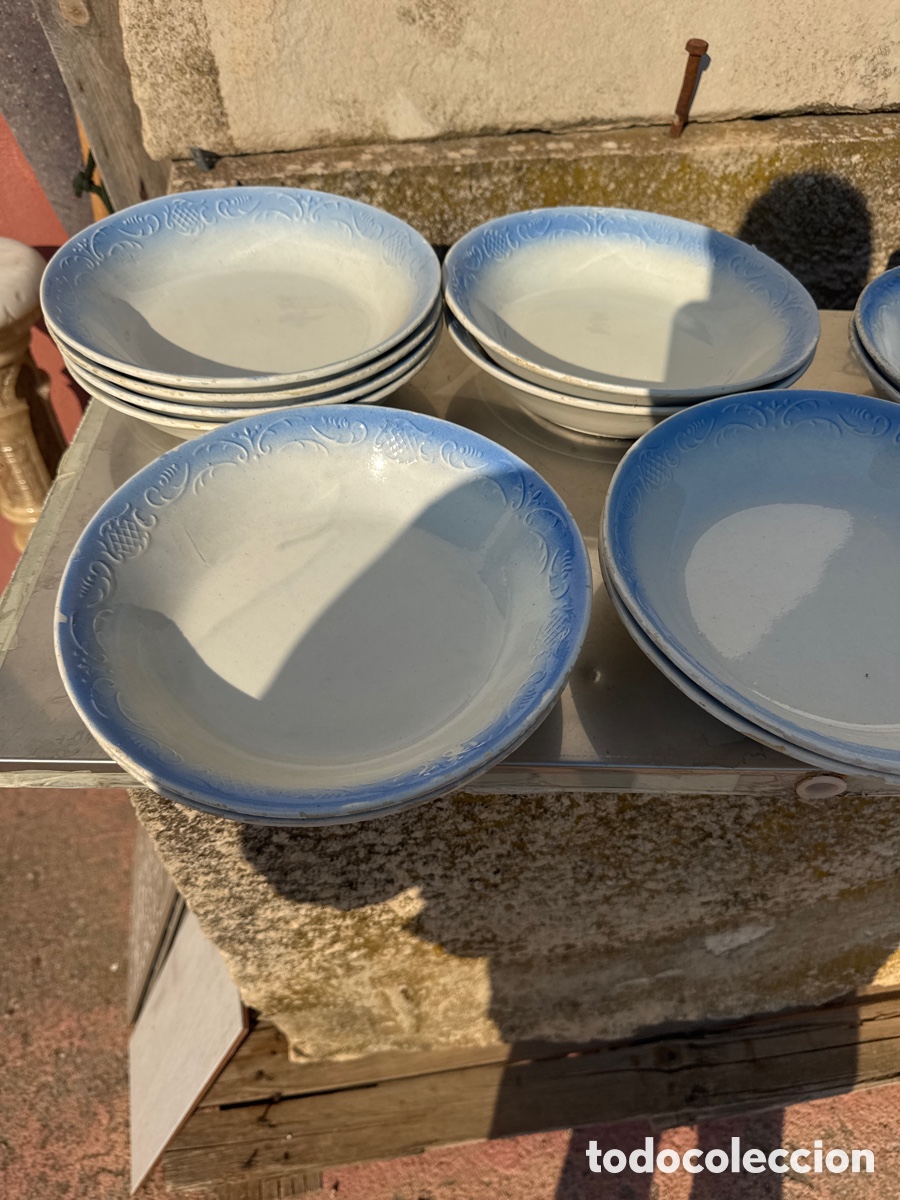 Antig&uuml;edades: Lote, 12 Platos Fuentes de Loza
