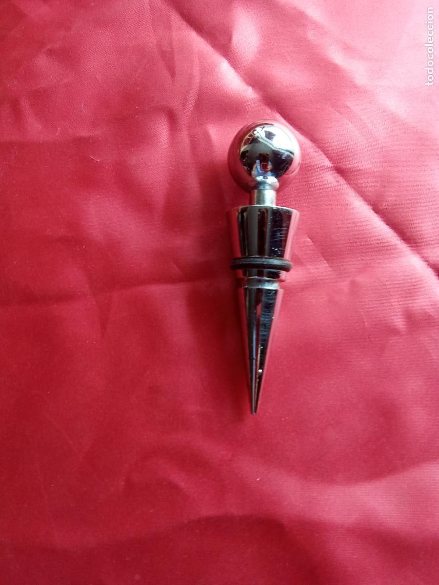 Antig&uuml;edades: Accesorio tap&oacute;n de vino. Rinconera