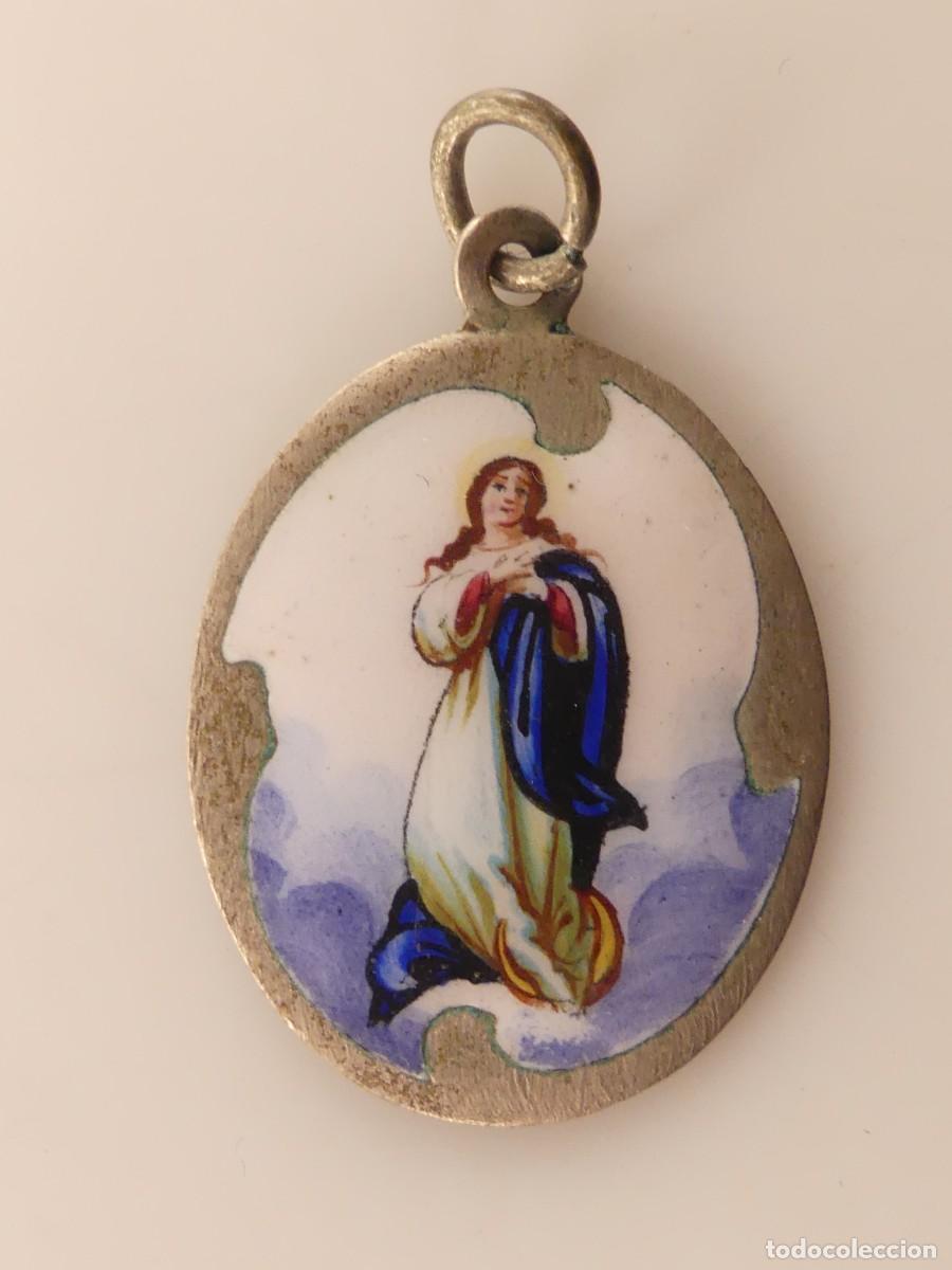 Antiquit&auml;ten: COLGANTE MEDALLA IMAGEN DE UNA VIRGEN EN ESMALTE