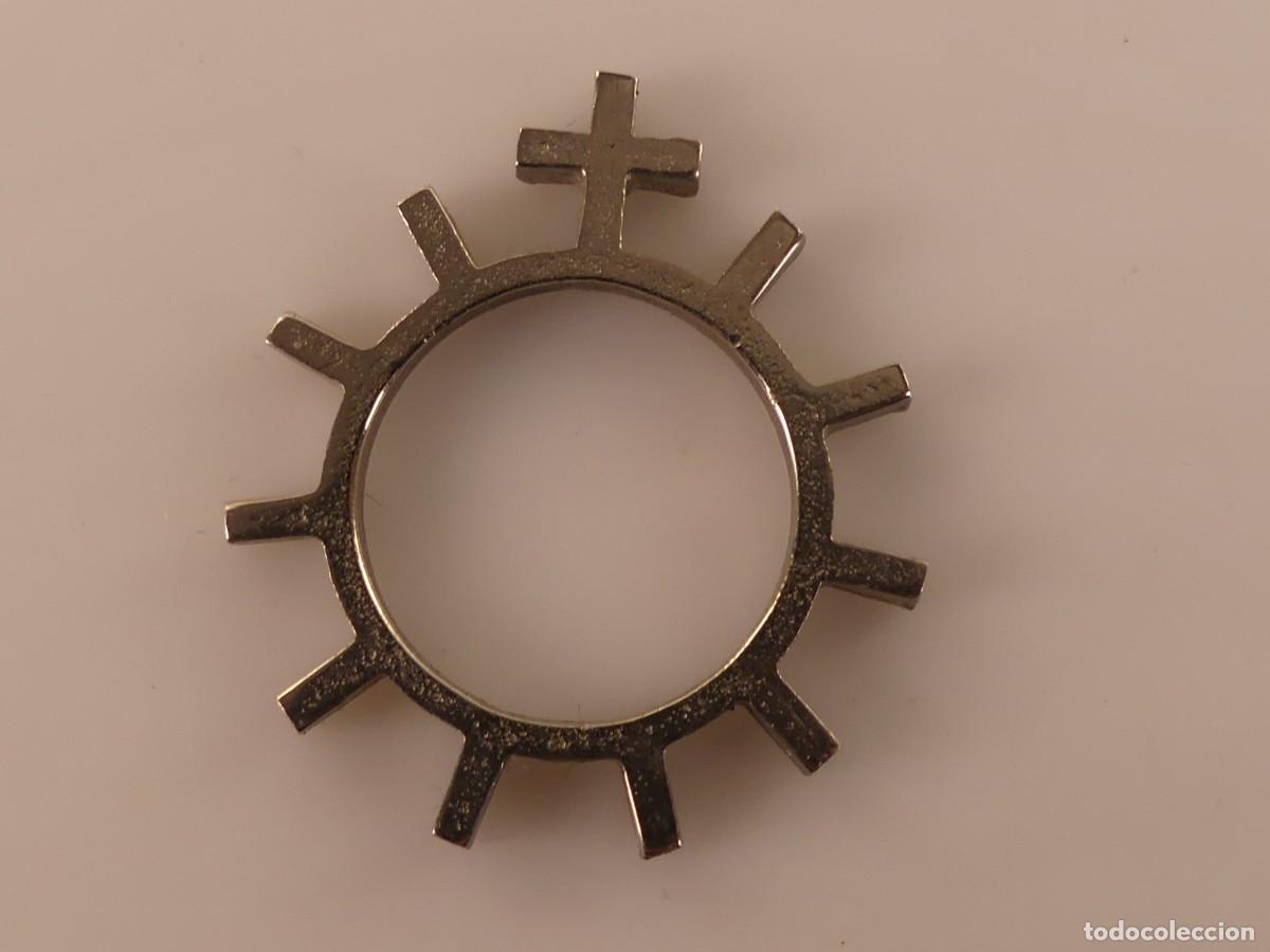 Antiques: ROSARIO DE DEDO HECHO DE METAL