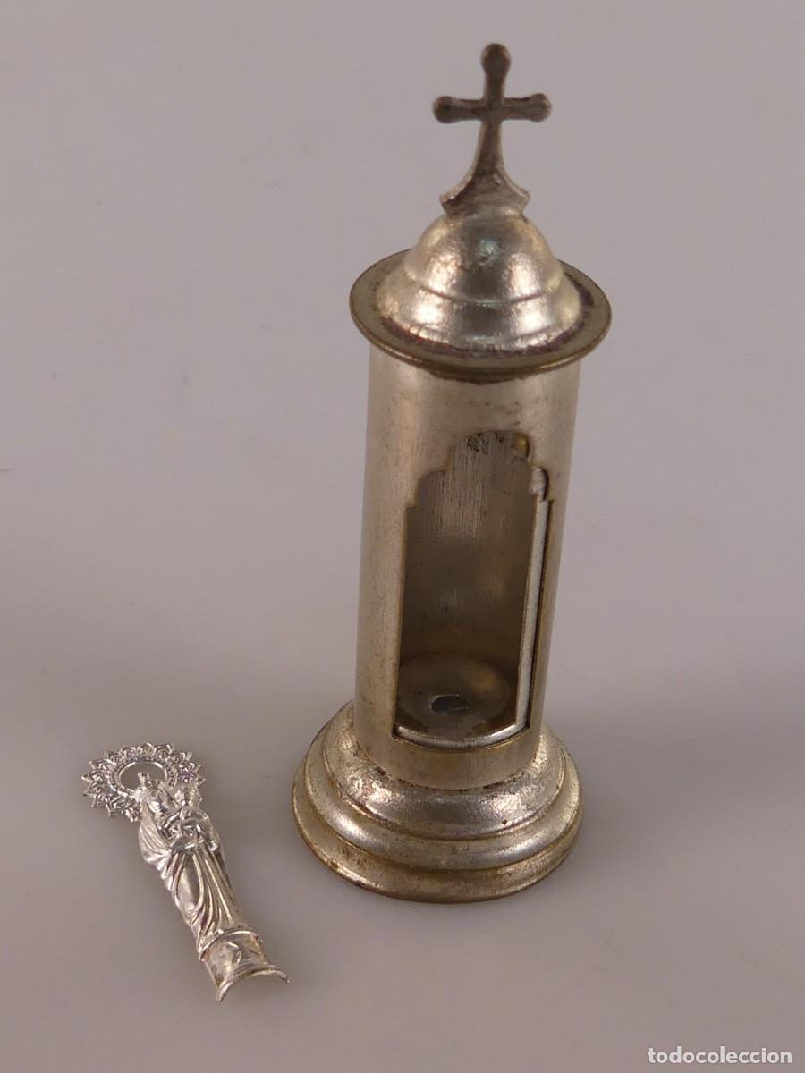 Antiques: CAPILLA MINIATURA DE METAL CON FIGURA DE UNA VIRGEN