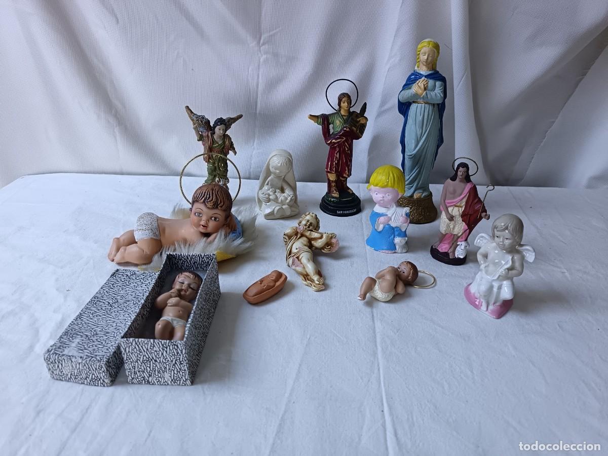 Antiques: Lote de art&iacute;culos religiosos, figuras de bel&eacute;n, figuras y otros