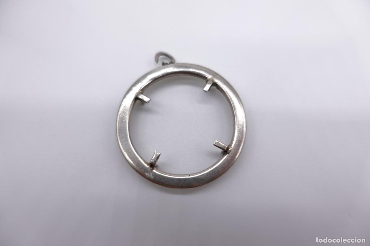 Antiques: MONTURA PARA MONEDA O MEDALLA EN PLATA DE 4 GARRAS - PESA 11.2 G