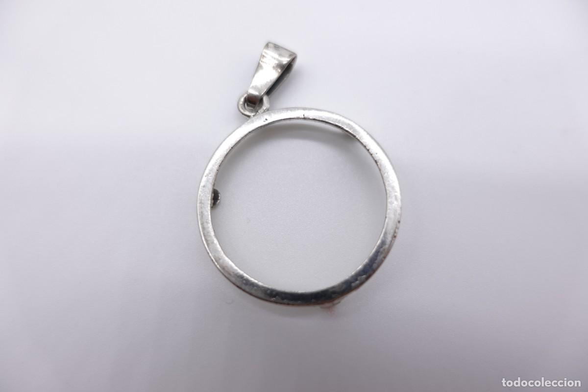 Antiques: MONTURA PARA MONEDA O MEDALLA EN PLATA CON COLGANTE - PESA 4.7 G