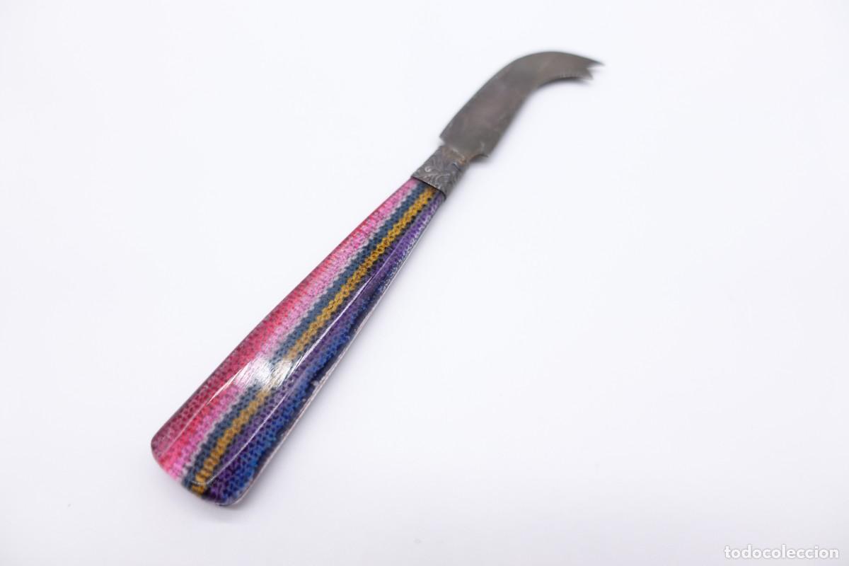 Antiques: CUCHILLO PARA MANTEQUILLA EN PLATA DE LEY CON MANGO MULTICOLOR