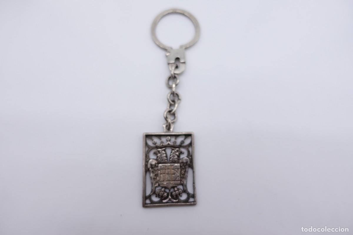 Antiques: LLAVERO CON ESCUDO HER&Aacute;LDICO EN PLATA DE LEY AGUILAS E INICIALES