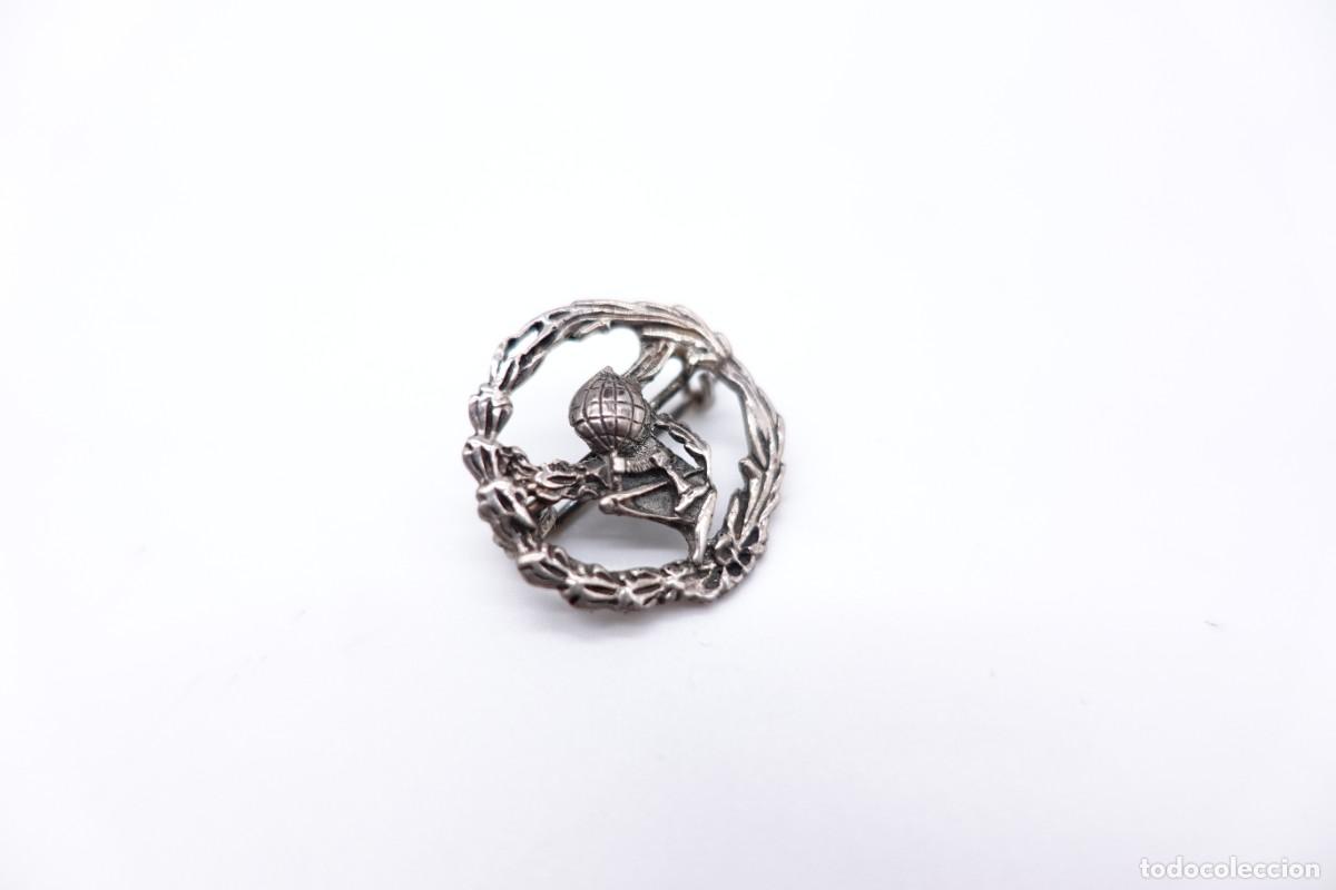 Oggetti Antichi: PIN INSIGNIA EN PLATA CON ESCUDO MILITAR CORONADO E INSCRIPCI&Oacute;N PERIMETRAL
