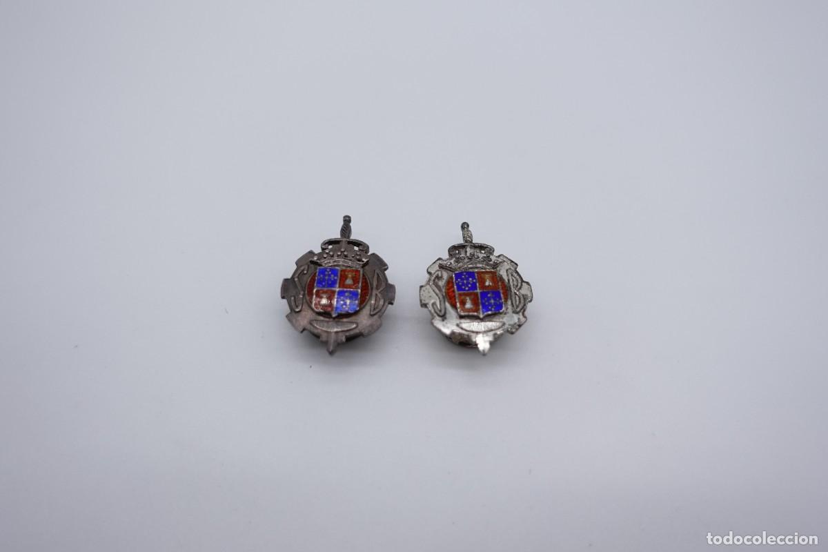 Oggetti Antichi: GEMELOS EN PLATA EMBLEMAS HERALDICOS CON ESMALTE AZUL Y ROJO INICIALES S Y B