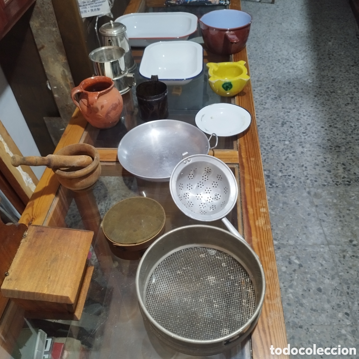 Antig&uuml;edades: Lote de art&iacute;culos de cocina antiguos