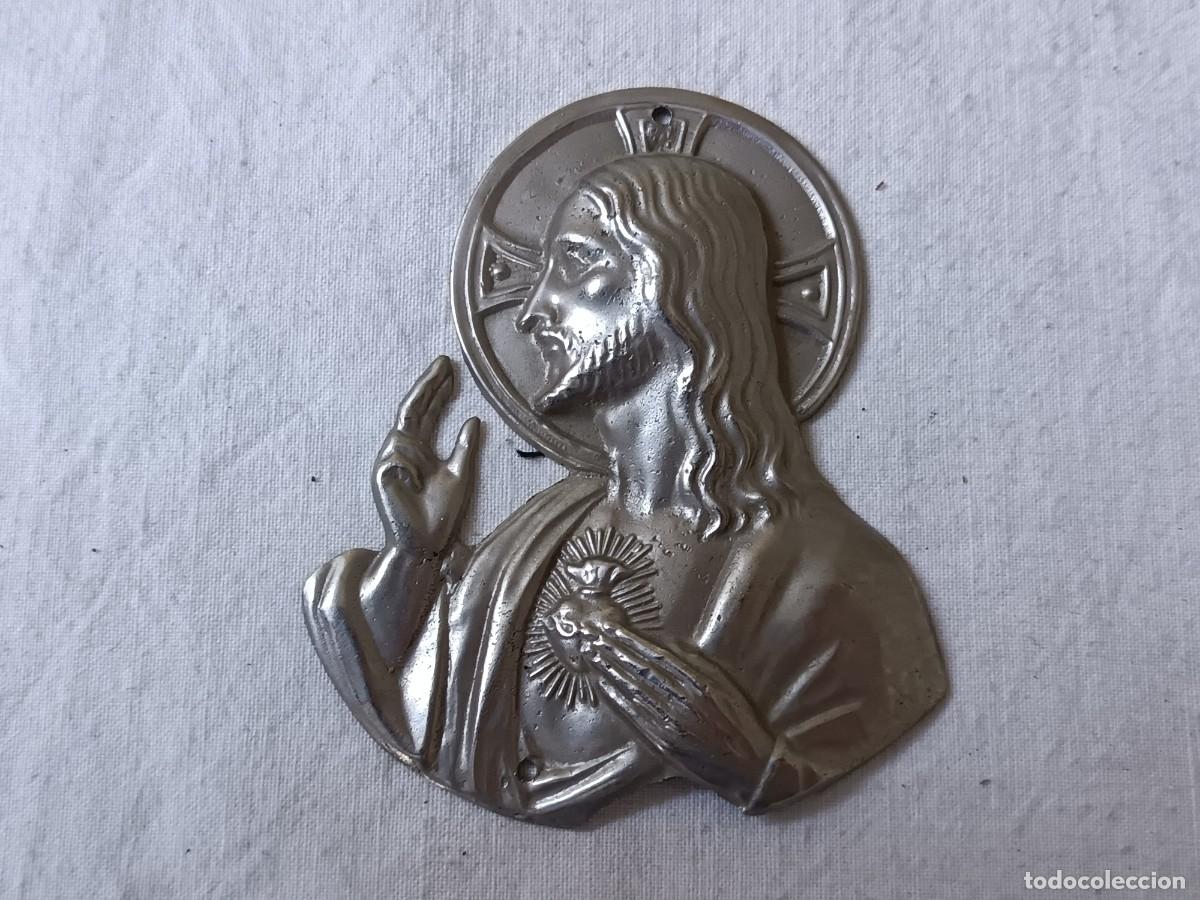 Antiguidades: Chapa Religiosa de puerta o similar, Coraz&oacute;n de Jes&uacute;s, de metal
