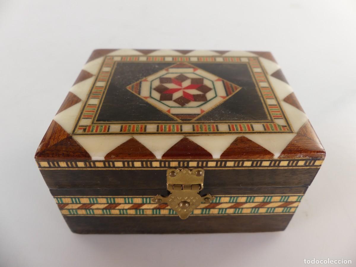 Antiguidades: BONITA CAJA JOYERO ESTILO GRANADINO