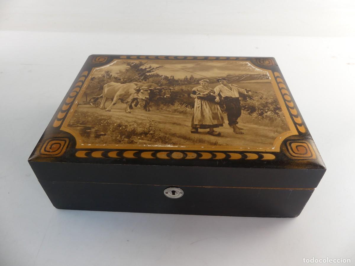 Antiguidades: BONITA CAJA DE MADERA