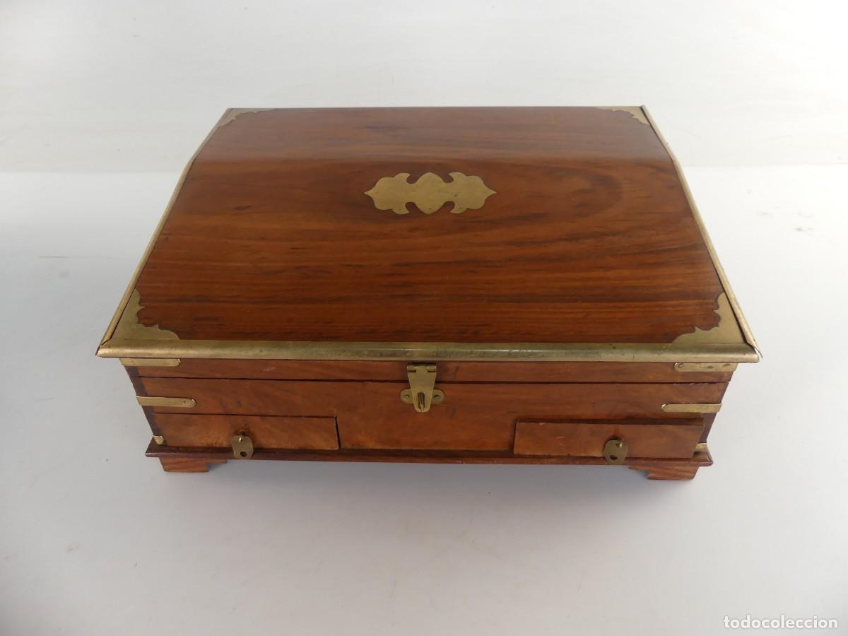 Antiguidades: BONITA CAJA JOYERO DE MADERA CON ADORNOS DE LATON