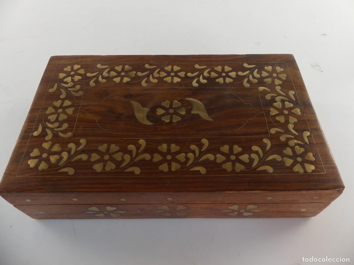 Antiques: CAJA JOYERO DE MADERA CON ADORNOS DE LATON