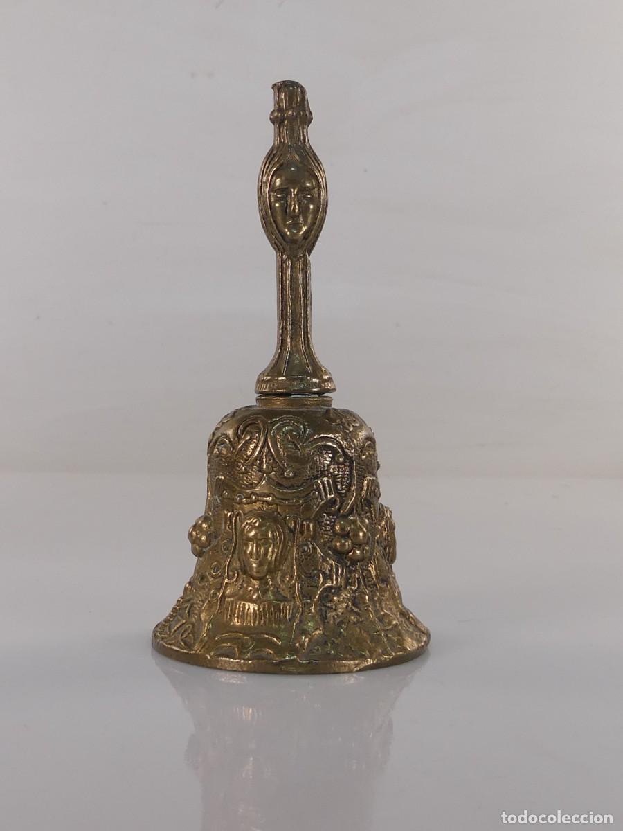 Antig&uuml;edades: CAMPANA DE MANO HECHA DE BRONCE O LATON