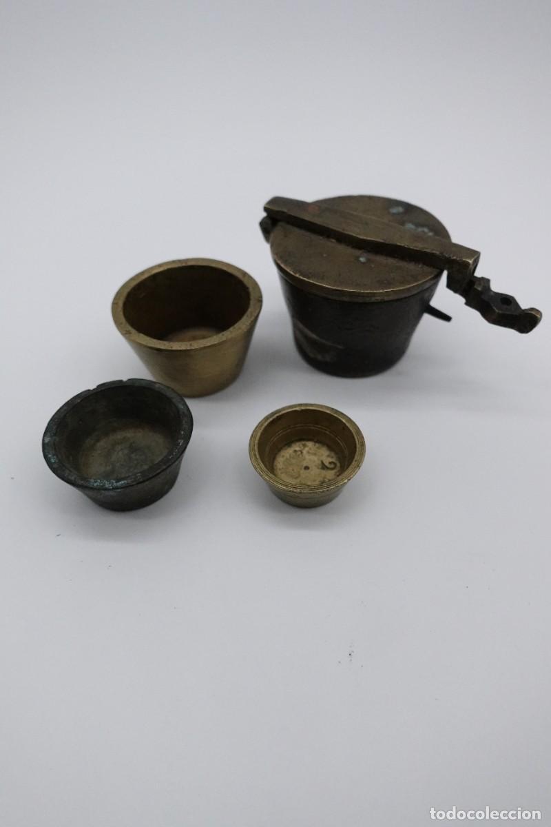 Antig&uuml;edades: ANTIGUO PONDERAL CON VASOS ANIDADOS BRONCE MEDICION ANTIGUA