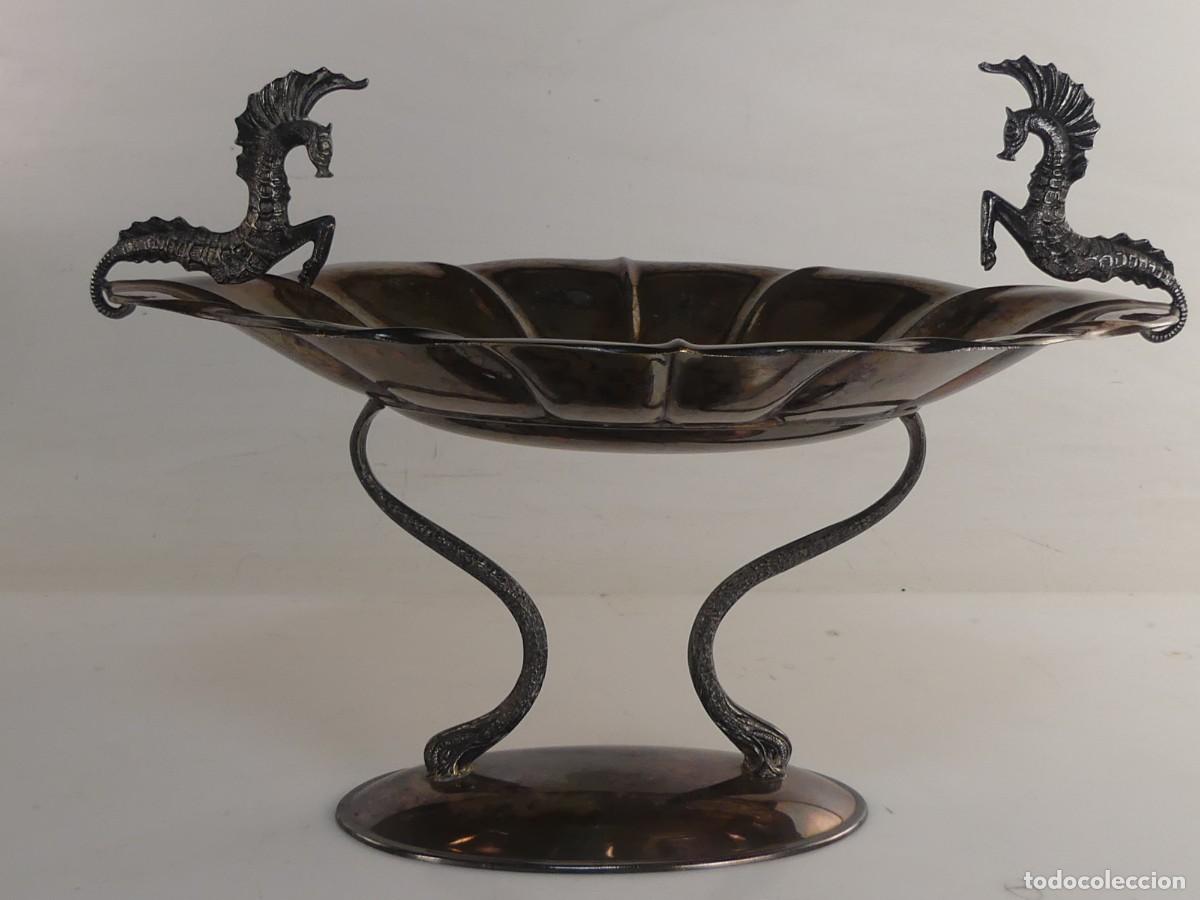 Antig&uuml;edades: PRECIOSO CENTRO DE MESA DE METAL PLATEADO BONITO DISE&Ntilde;O