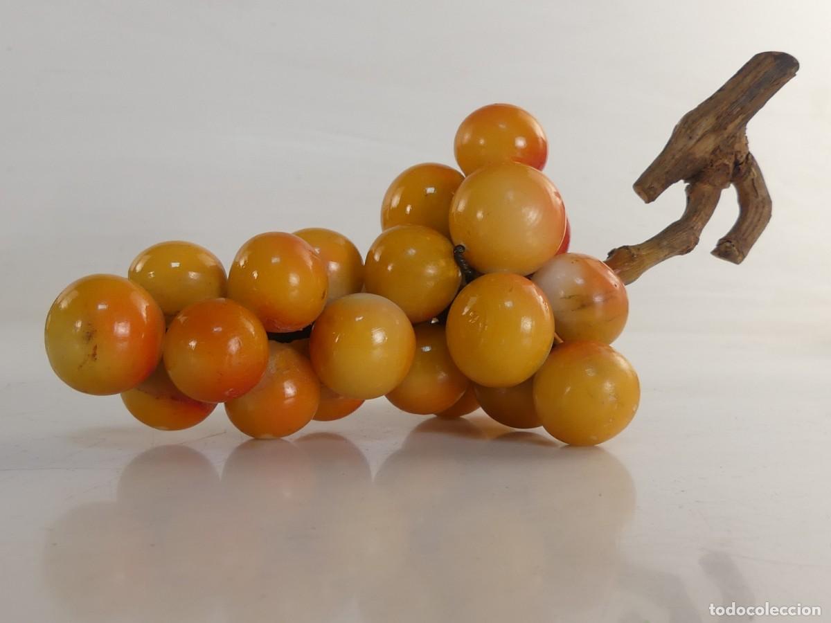 Antig&uuml;edades: RACIMO DE UVA MIDE 21 CM OBJETO DE DECORACION SOBREMESA