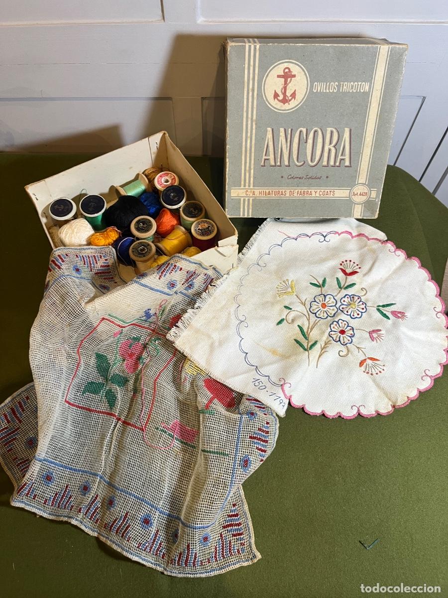 Antiquit&auml;ten: Lote costura vintage caja original &Aacute;ncora Fabra y Coats con ovillos Tricoton hilos bordado labor pa&ntilde;
