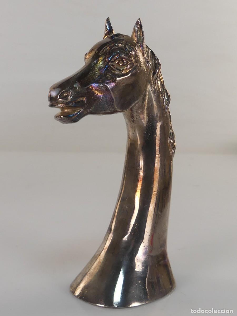 Antiquit&auml;ten: BONITO ABRIDOR DE BOTELLAS FORMA CABEZA DE CABALLO DE METAL