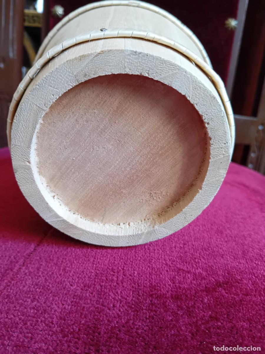 Antig&uuml;edades: Cubo o balde de madera - Foto 6