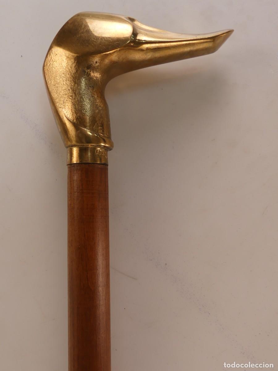 Oggetti Antichi: BONITO BASTON DE MADERA CON MANGO DE BRONCE OBJETO DE COLECCION