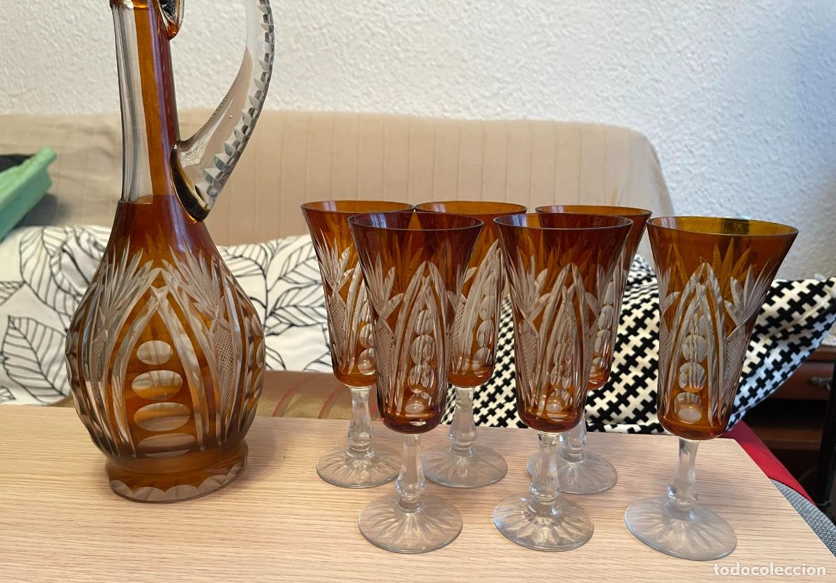 Antig&uuml;edades: Juego de jarra y 6 copas de cristal de Bohemia