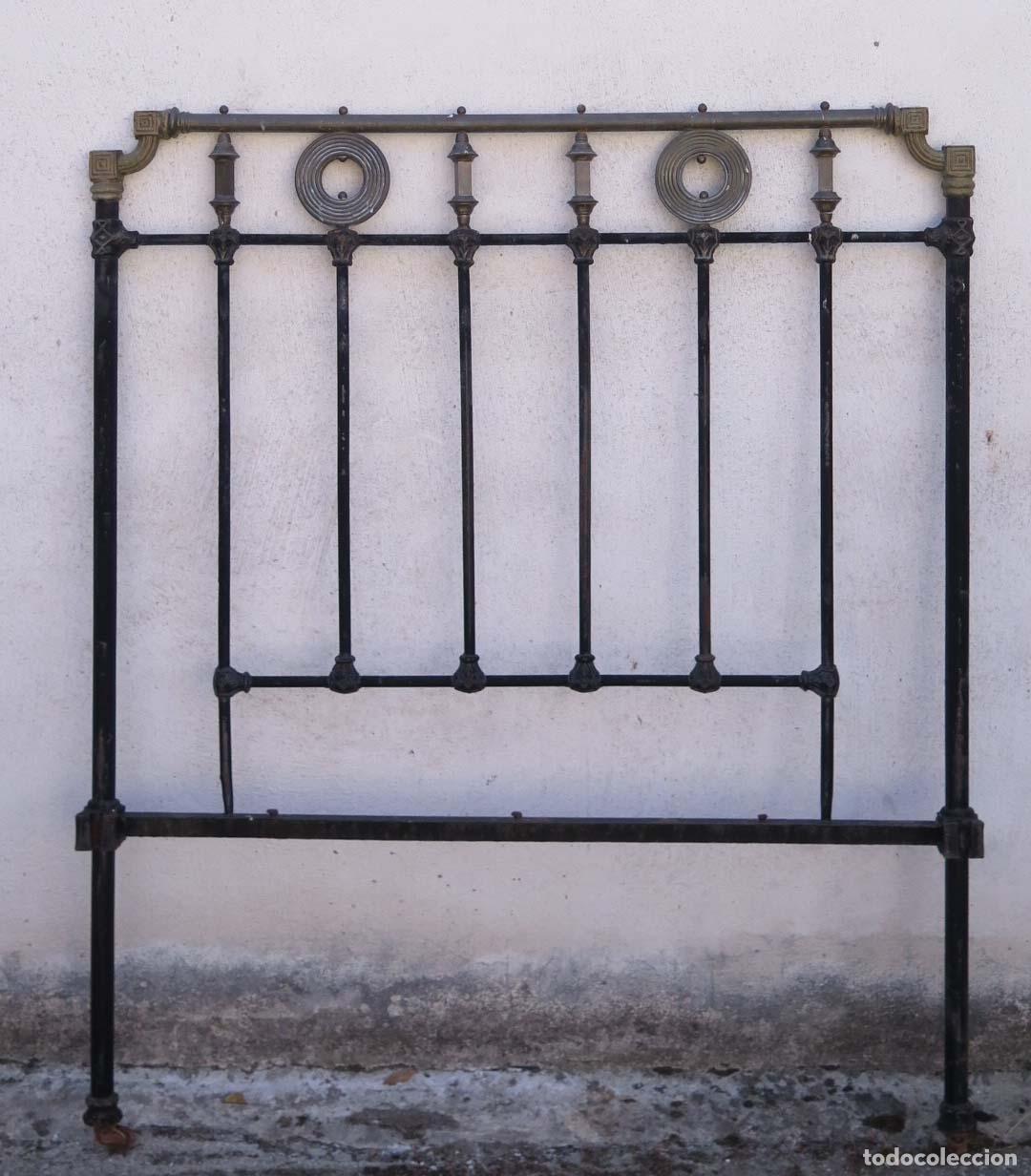 Antig&uuml;edades: CABECERO DE CAMA. HIERRO Y LATON. SIGLO XIX