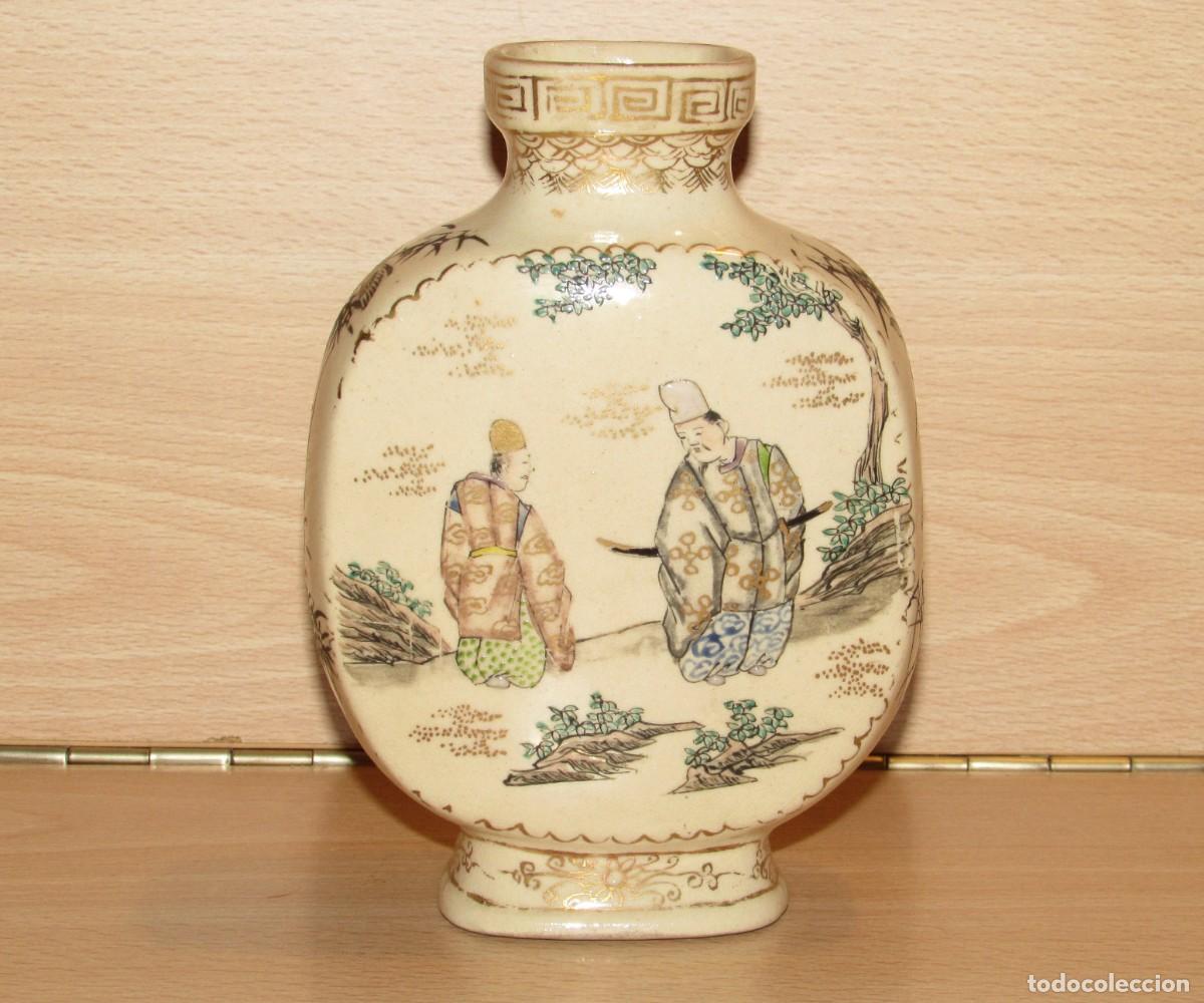 Oggetti Antichi: Antiguo jarr&oacute;n loza oriental estilo Kioto - Satsuma Japon&eacute;s Era Meiji o Taishō firma Matsuura 14 cm