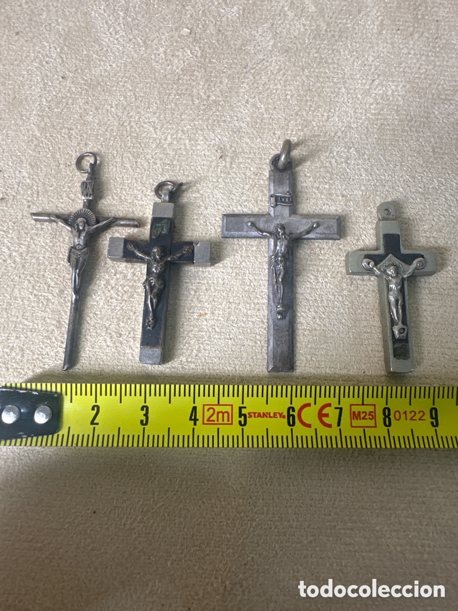 Oggetti Antichi: Conjunto de 4 crucifijos antiguos de plata