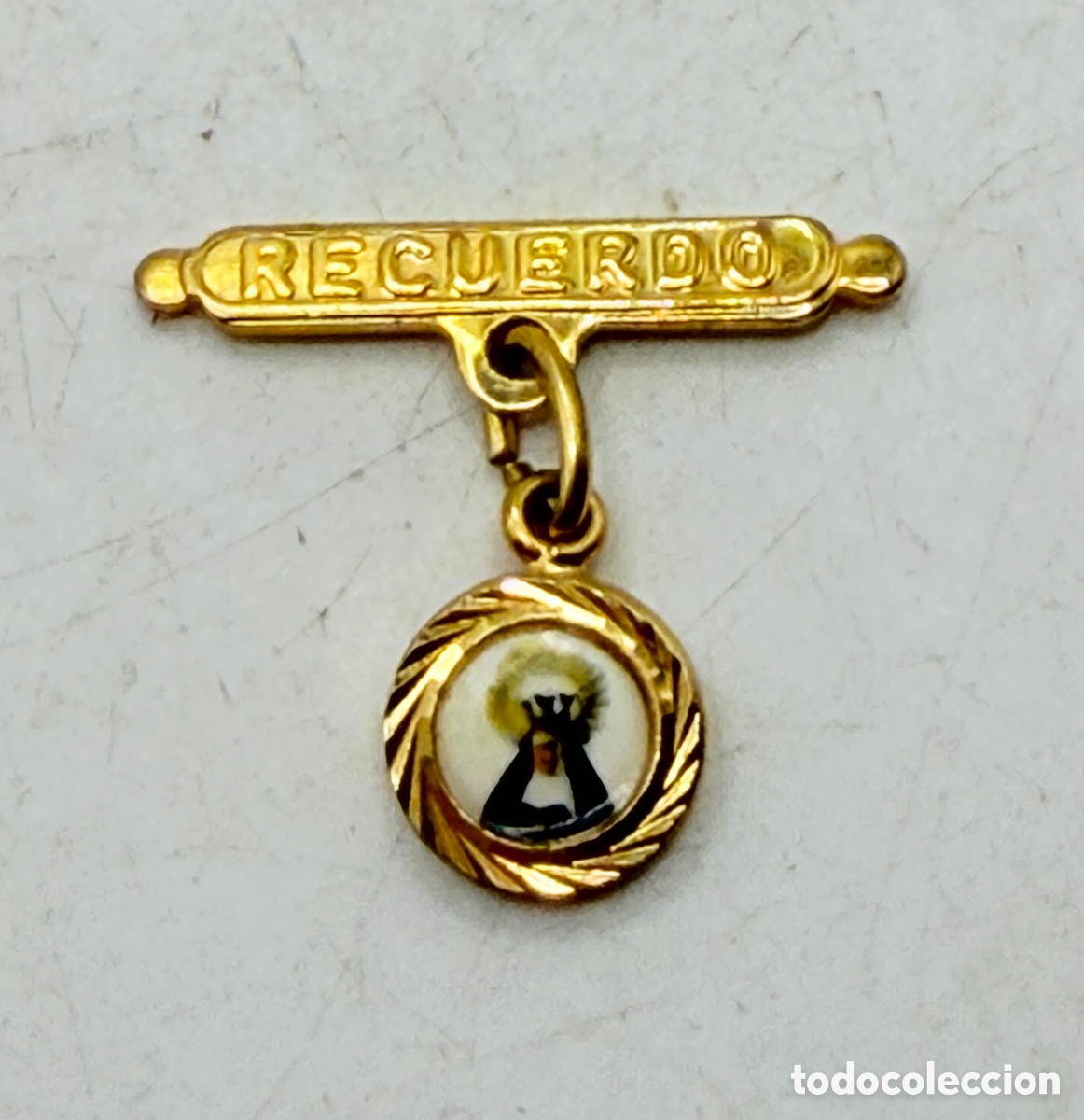 Antig&uuml;edades: Medalla Dorada Religiosa - Foto 3
