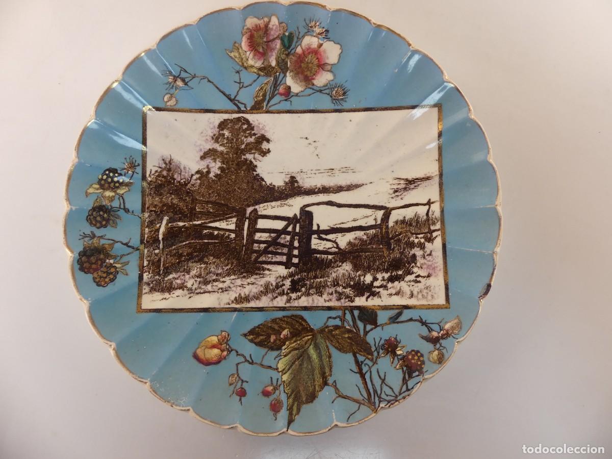 Antiguidades: PRECIOSO PLATO DE PORCELANA SELLADO MARCA ILEGIBLE