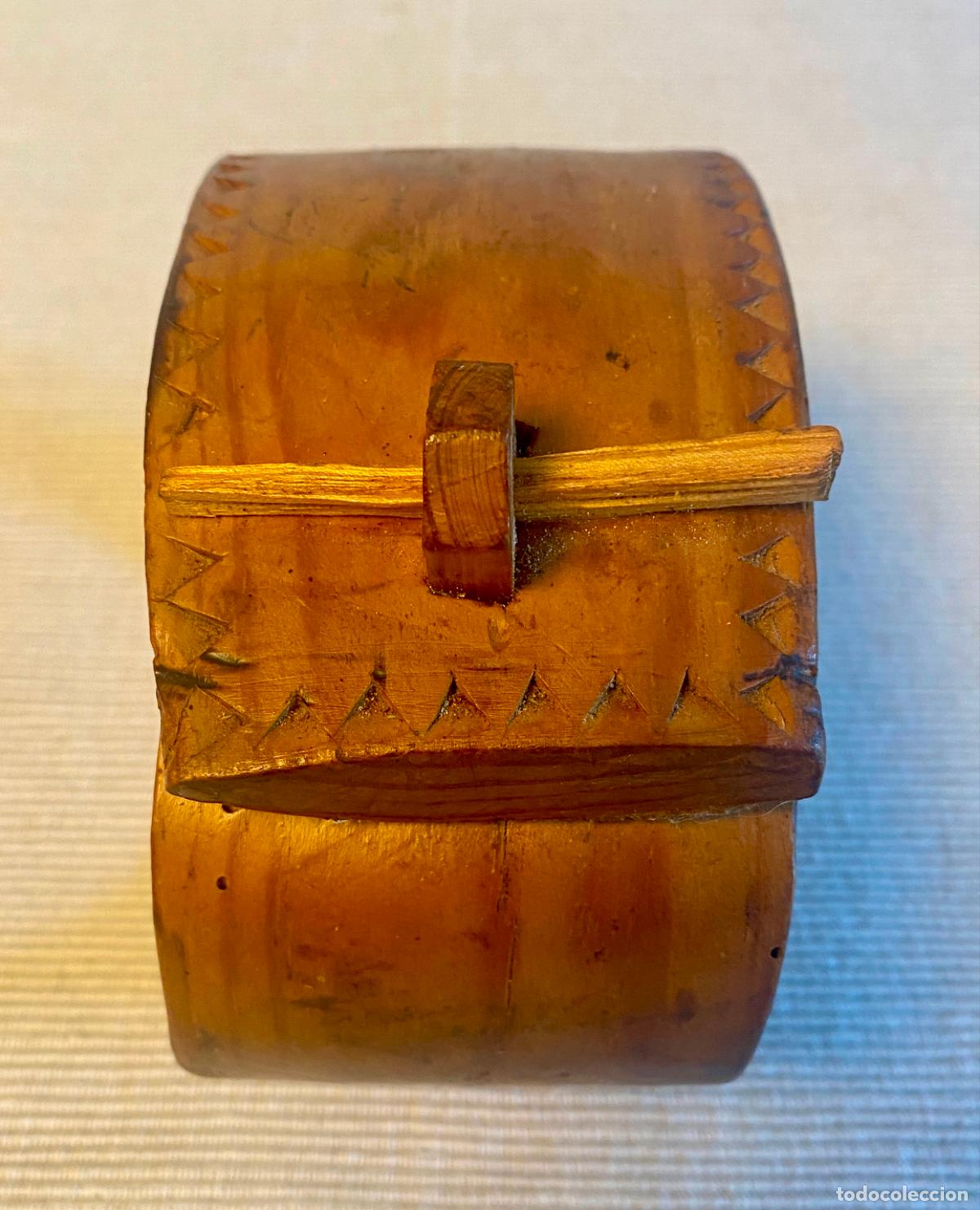 Antig&uuml;edades: ANTIGUO COLLAR DE MADERA PARA CENCERRO. ARTE PASTORIL