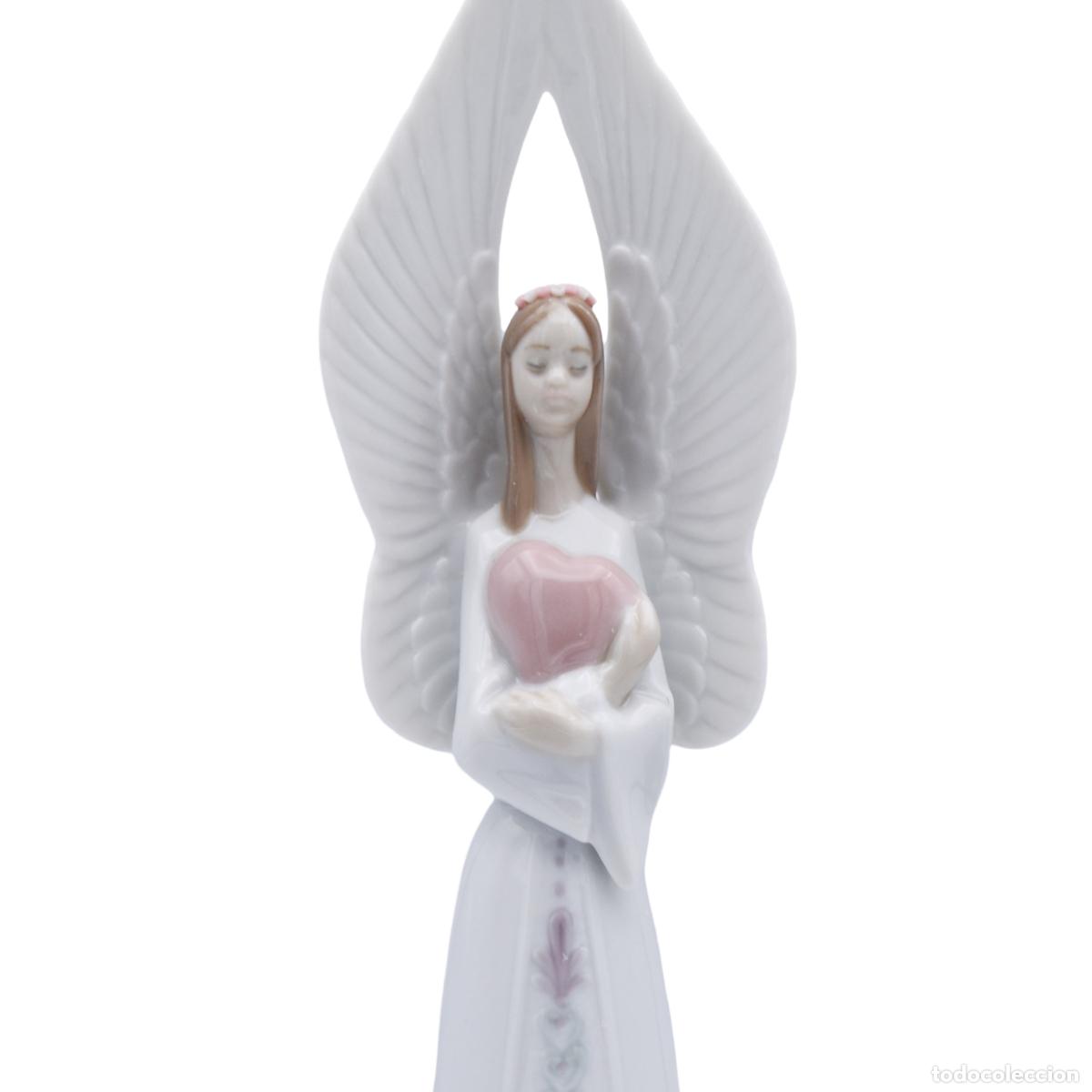 Antiquit&eacute;s: Lladr&oacute; - &Aacute;ngel con campanilla - Sonidos de amor - Porcelana
