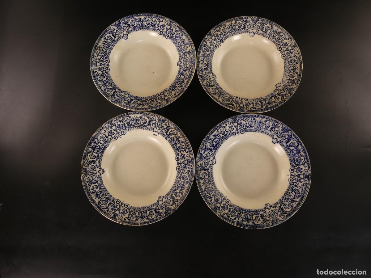 Antig&uuml;edades: JUEGO DE 4 PLATOS DE PORCELANA LA CARTUJA PICKMAN SEVILLA