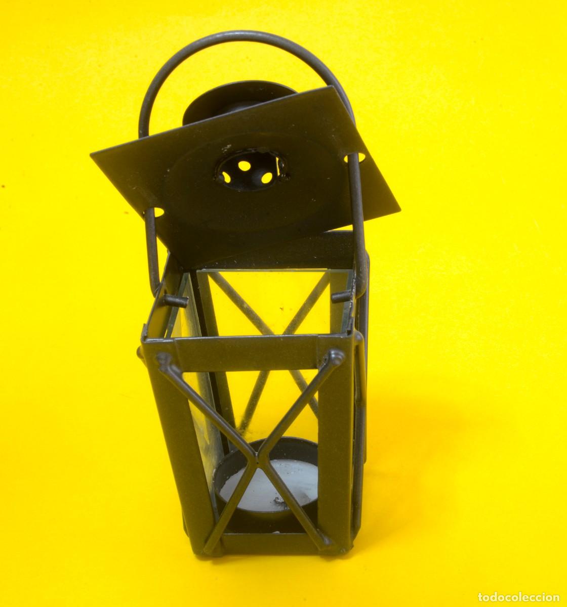 Antig&uuml;edades: FAROLITO DE METAL NEGRO PARA UNA SOLA VELA