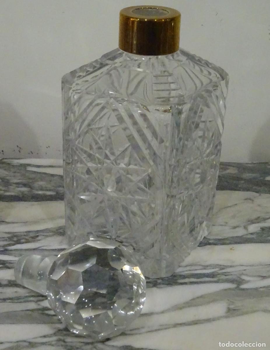 Antiquit&eacute;s: ANTIGUA LICORERA DE CRISTAL CON TAP&Oacute;N TALLADO, A&Ntilde;OS 50