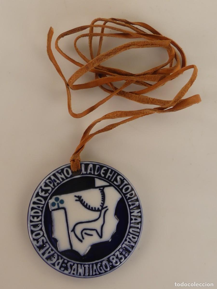 Antig&uuml;edades: MEDALLA DE PORCELANA DE SARGADELOS &ndash; REAL SOCIEDAD ESPA&Ntilde;OLA DE HISTORIA NATURAL A&Ntilde;O 83
