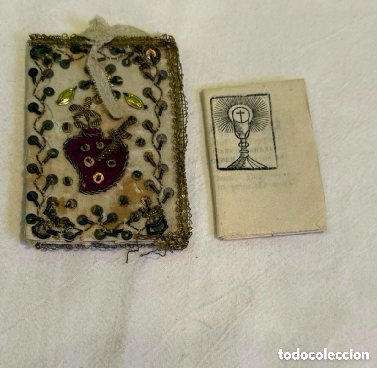 Antiquit&eacute;s: escapulario antiguo del Sagrado Coraz&oacute;n de Jes&uacute;s, probablemente del siglo XIX
