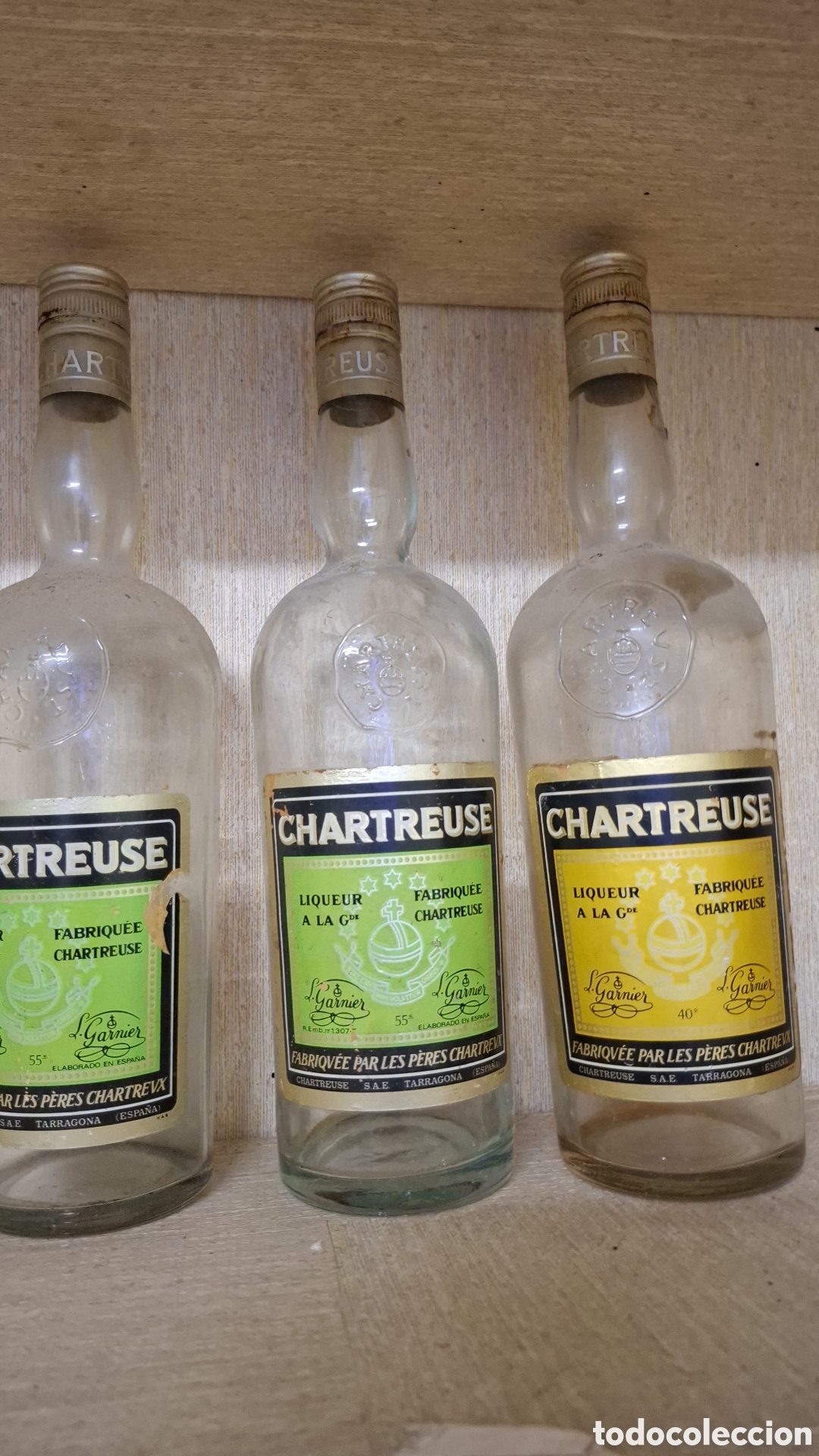 Antig&uuml;edades: Lote 3 botellas chartreuse vac&iacute;as