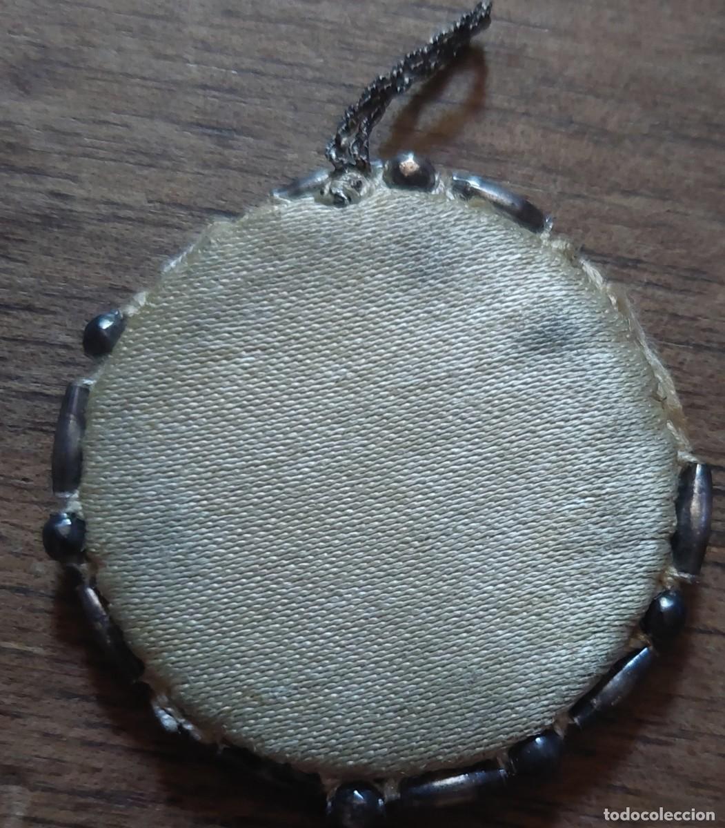 Antig&uuml;edades: Reliquia bordada en hilo a catalogar - Foto 2