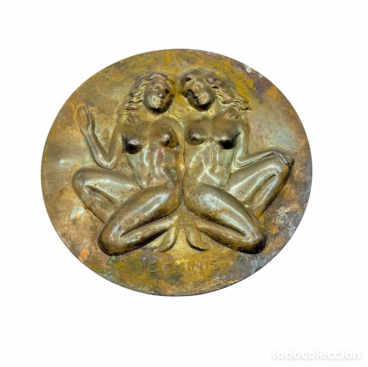 Antiques: Medall&oacute;n Vintage de Lat&oacute;n